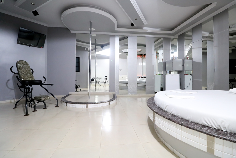 Foto da Chayene no Motel Psiu com Frigobar — suíte temática em Catanduva