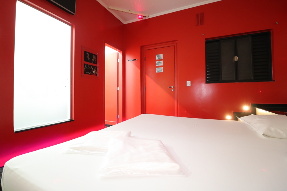 Foto da Moulin Rouge no Motel Psiu — suíte temática em Catanduva