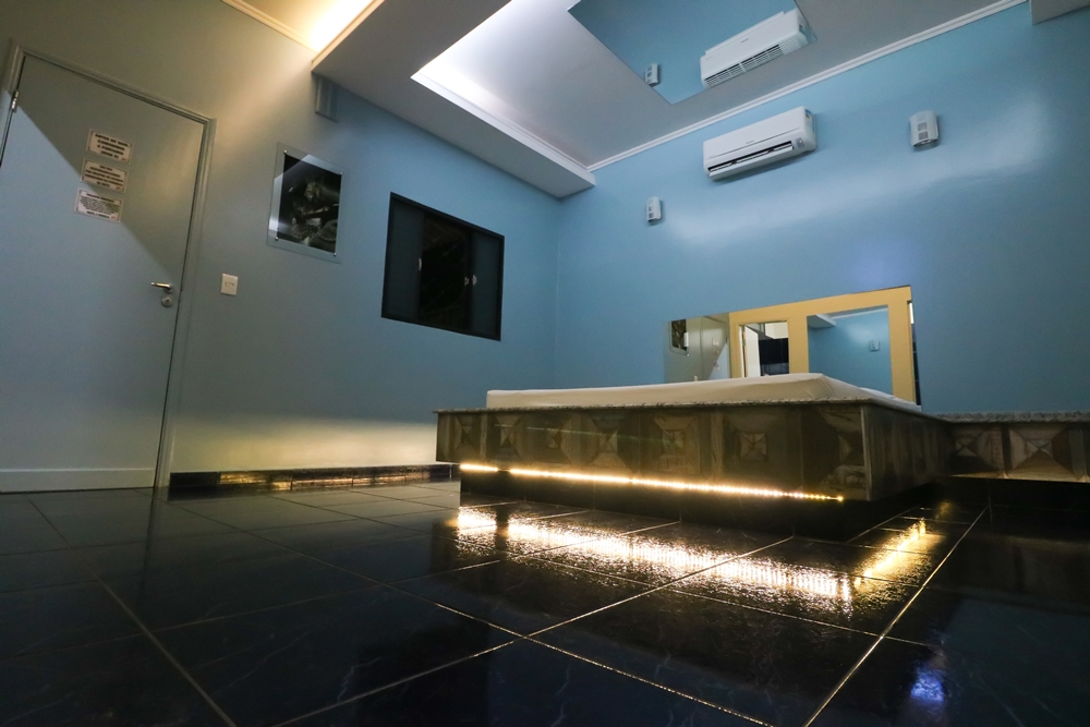 Foto da Requinte no Motel Psiu com Frigobar — suíte temática em Catanduva